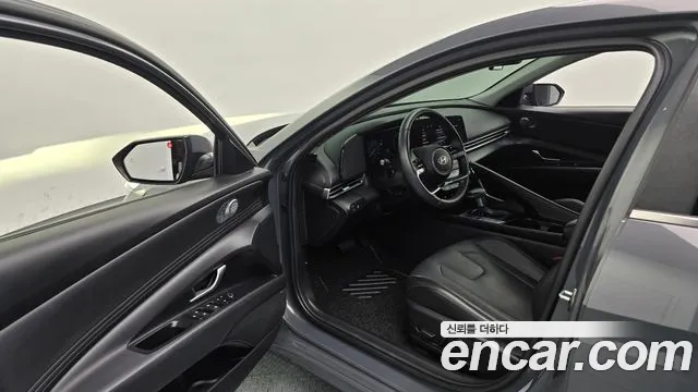 Hyundai Avante CN7 — Фото автомобиля 10