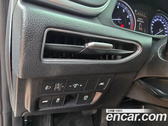 Hyundai Sonata Sonata (DN8) 2.0 LPG(Для проката) — Фото автомобиля 18