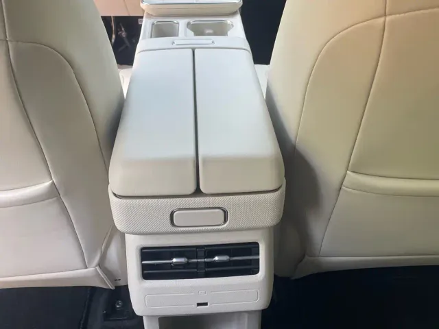 Toyota BoZhi 3X — Фото автомобиля 13