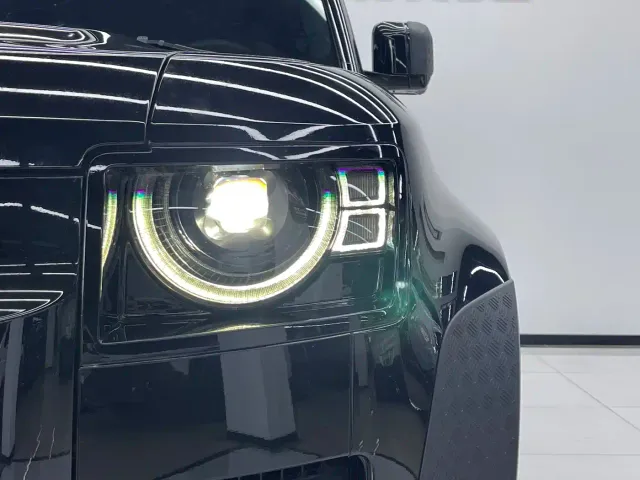 Land Rover Defender — Фото автомобиля 27