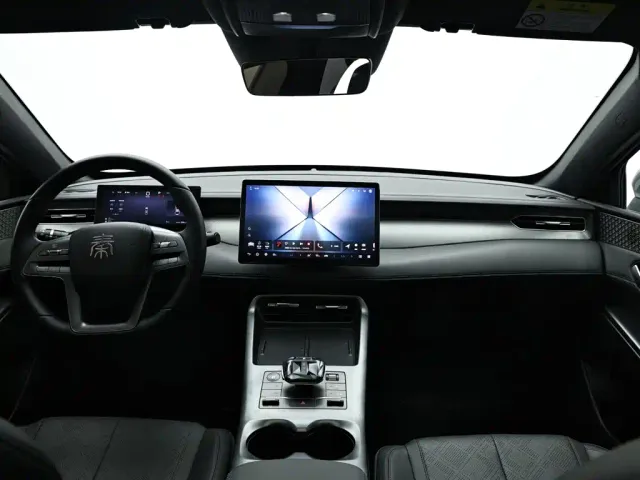 BYD Qin PLUS — Фото автомобиля 13