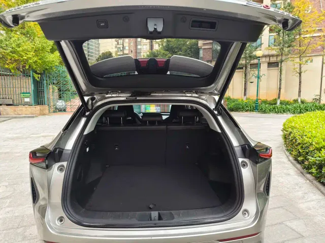 Changan Z6 — Фото автомобиля 9