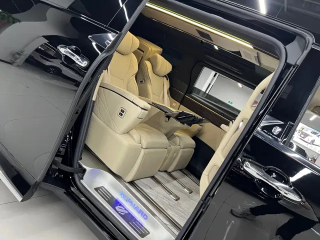 Toyota Alphard — Фото автомобиля 14