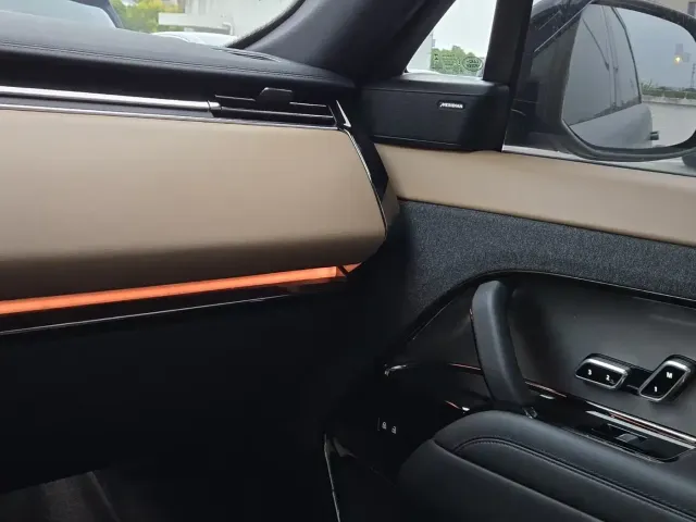 Land Rover Range Rover Sport — Фото автомобиля 11