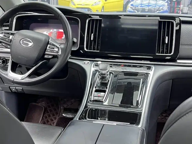 GAC Trumpchi M8 — Фото автомобиля 19