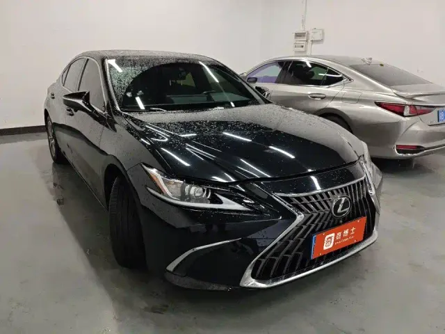 Lexus ES — Фото автомобиля 3