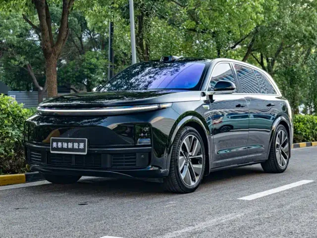 Li Auto L7 — Фото автомобиля 14