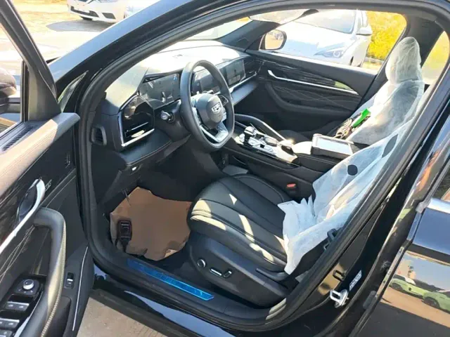 Geely Xingyue L — Фото автомобиля 15