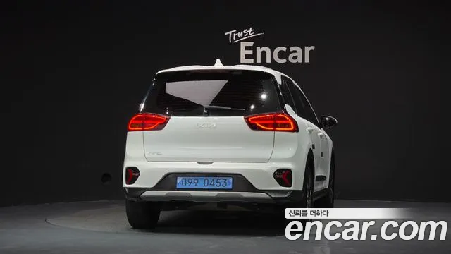 Kia Niro Niro Plus Earth — Фото автомобиля 4