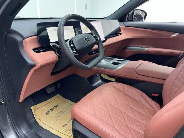 Changan Changan CS75 PLUS 2025 4th Gen UItra 2.0T New Blue Whale Cloudrider Model — Фото автомобиля 12