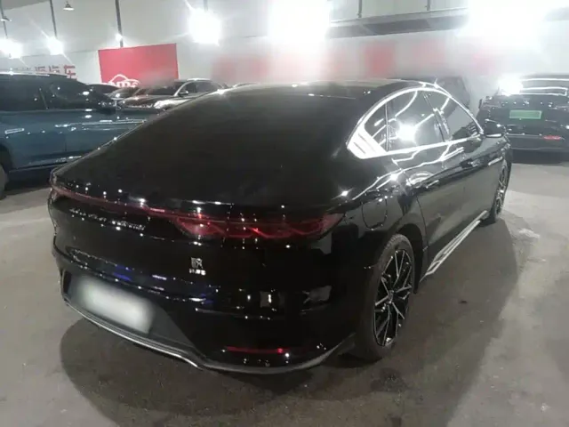 BYD Han — Фото автомобиля 6