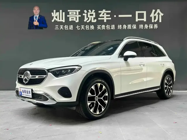 Фотография автомобиля — Mercedes-Benz GLC-Class