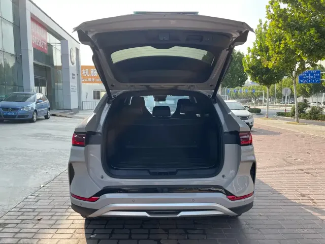 BYD Song PLUS PHEV 2023 Champion Edition DM-i 110KM Flagship — Фото автомобиля 15