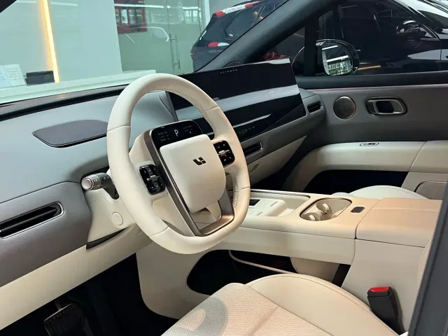 Li Auto i6 — Фото автомобиля 7
