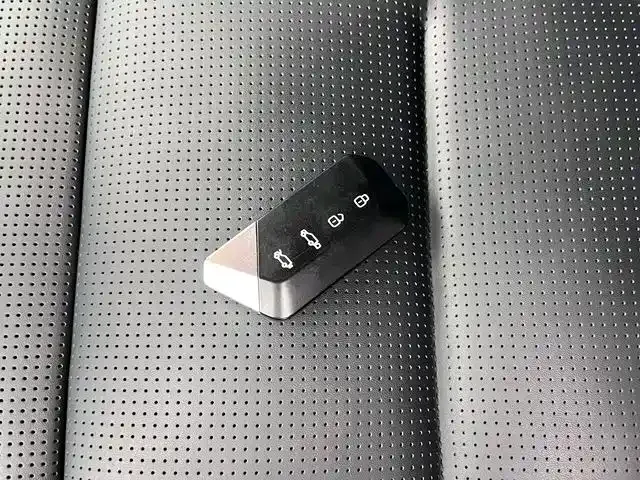 Ford Mustang NEV — Фото автомобиля 15