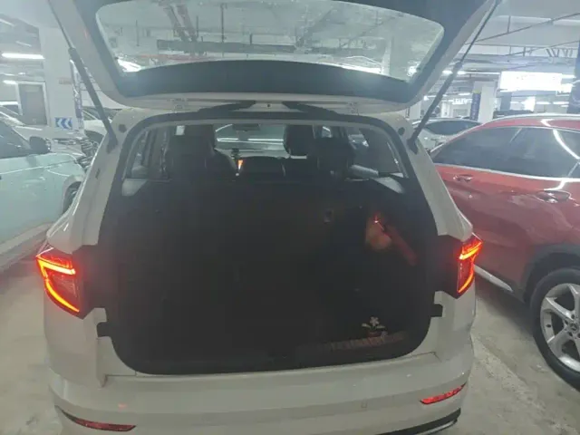Škoda Karoq 2022 TSI280 Luxury — Фото автомобиля 18