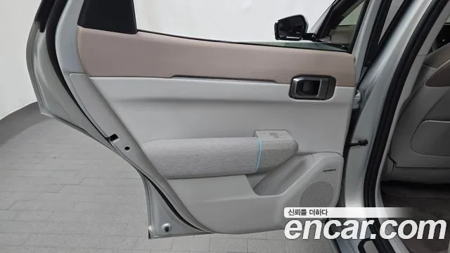 Kia EV4 — Фото автомобиля 14