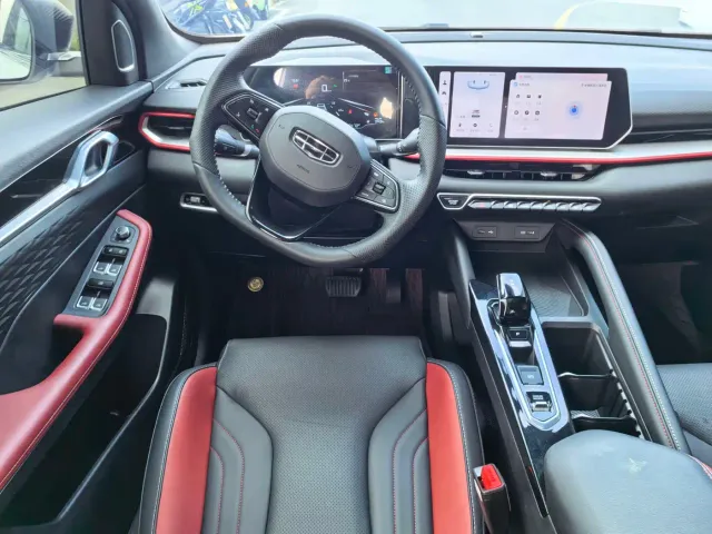 Geely Binyue — Фото автомобиля 17