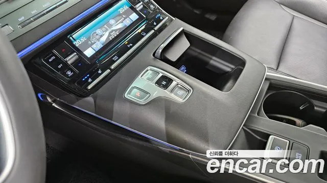 Hyundai Grandeur Grandeur (New) — Фото автомобиля 8