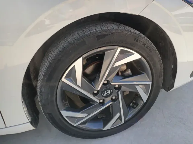 Hyundai Elantra — Фото автомобиля 16