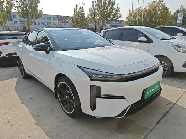 Geely Galaxy L6 — Фото автомобиля 3