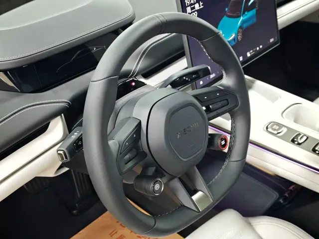 Xiaomi SU7 — Фото автомобиля 15