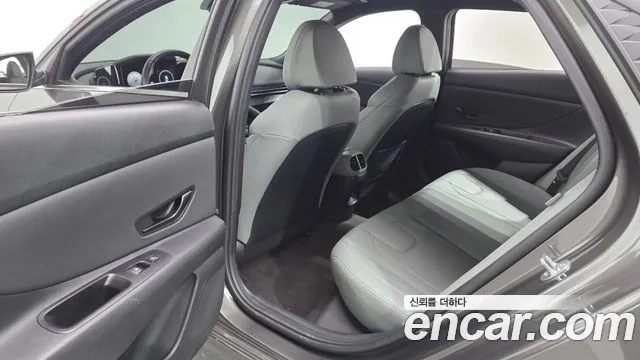 Hyundai Avante CN7 — Фото автомобиля 17