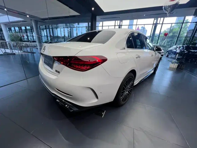 Mercedes-Benz C-Class — Фото автомобиля 4