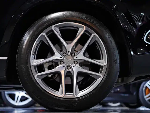 Mercedes-Benz GLE-Class AMG — Фото автомобиля 3