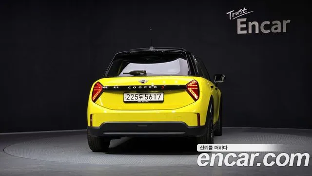 Mini Cooper — Фото автомобиля 4