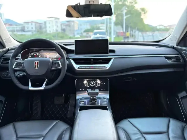 Hongqi H5 — Фото автомобиля 6