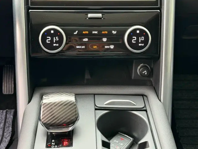 Land Rover Discovery — Фото автомобиля 10