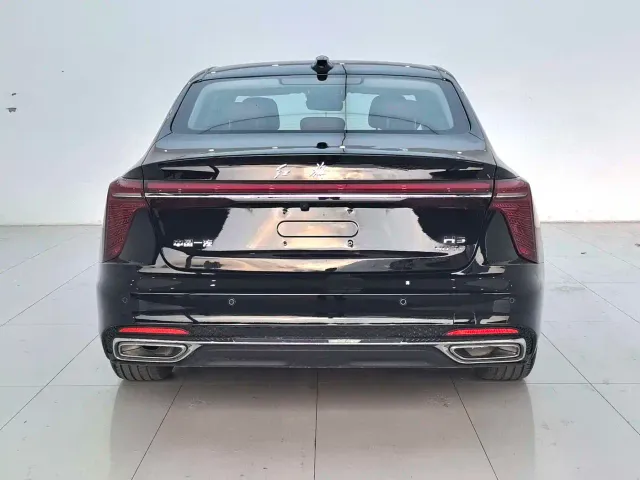 Hongqi H5 — Фото автомобиля 13