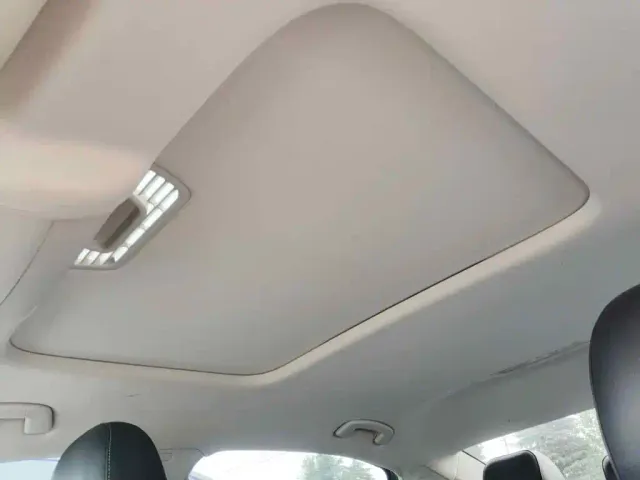 Volkswagen Passat — Фото автомобиля 14