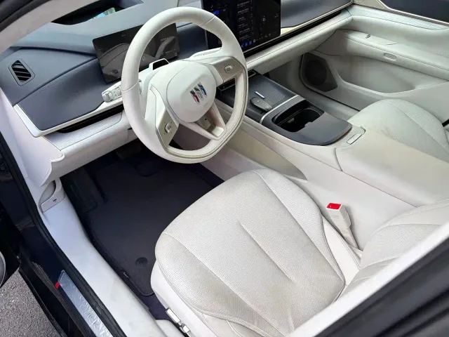 Buick Electra L7 — Фото автомобиля 4