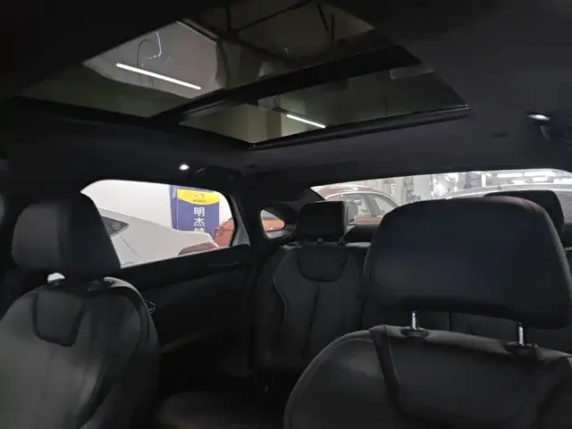 BYD Qin L — Фото автомобиля 17
