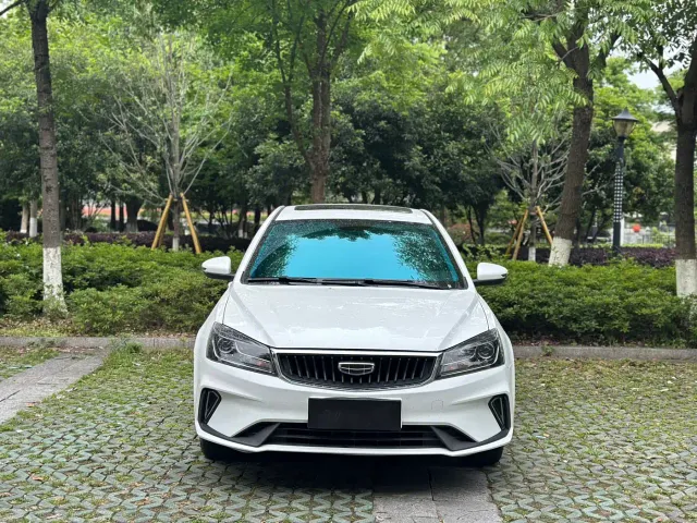 Geely Emgrand — Фото автомобиля 2
