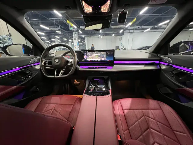 BMW 5 Series — Фото автомобиля 8