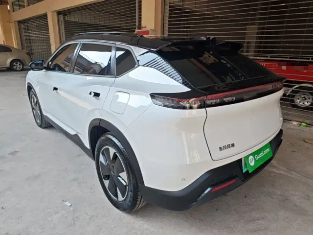 Dongfeng Fengshen L7 — Фото автомобиля 4