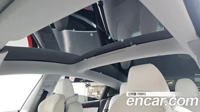 Tesla Model 3 — Фото автомобиля 18