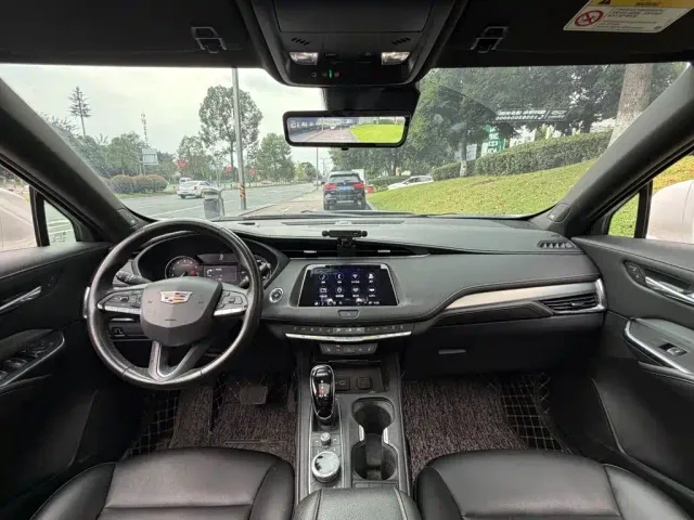 Cadillac XT4 — Фото автомобиля 13