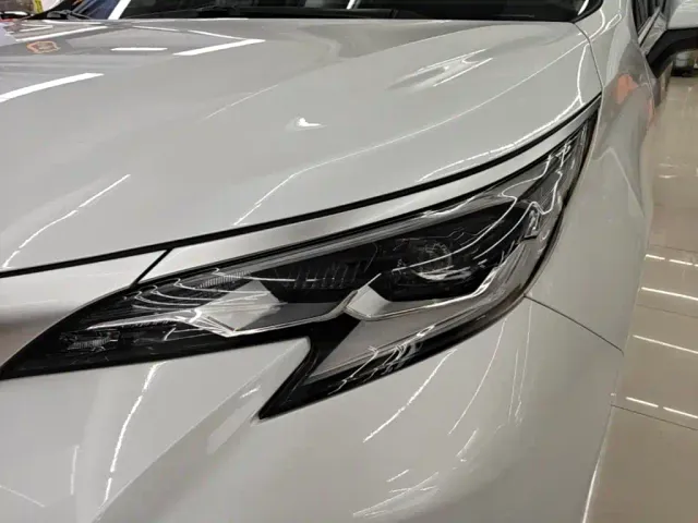 Toyota Sienna — Фото автомобиля 23