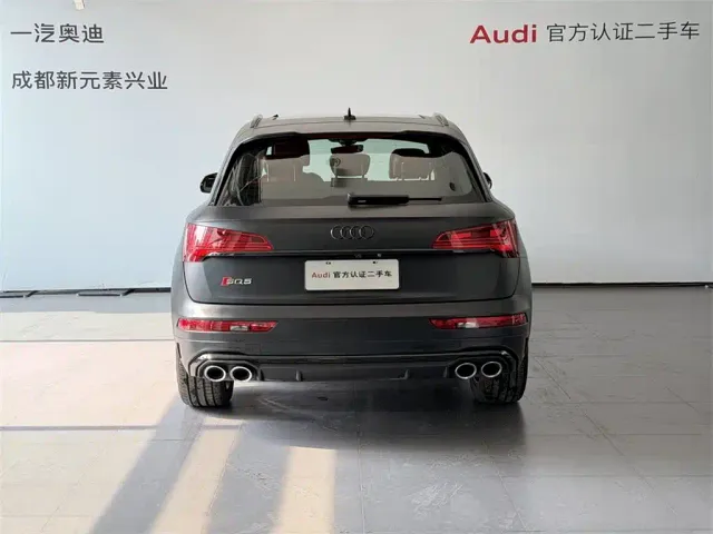 Audi SQ5 — Фото автомобиля 5