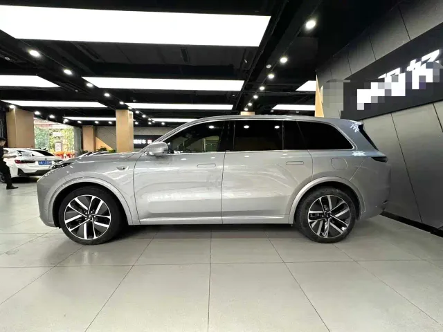 Li Auto L9 — Фото автомобиля 5