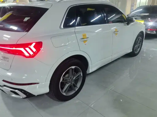 Audi Q3 — Фото автомобиля 6