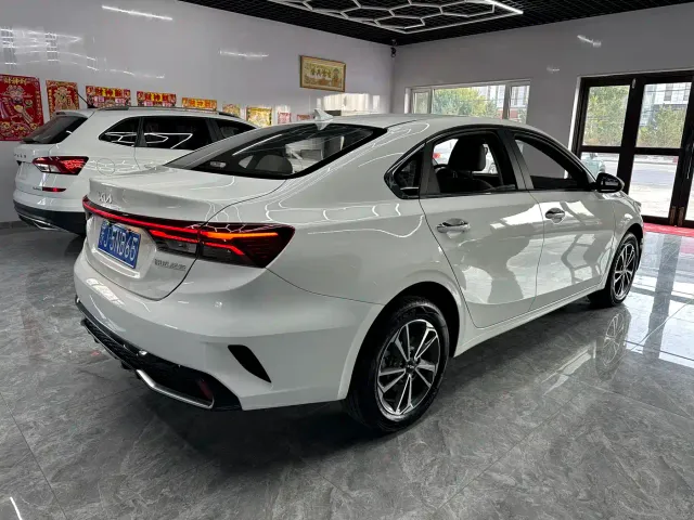 Kia K3 — Фото автомобиля 5