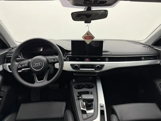 Audi A4L — Фото автомобиля 10