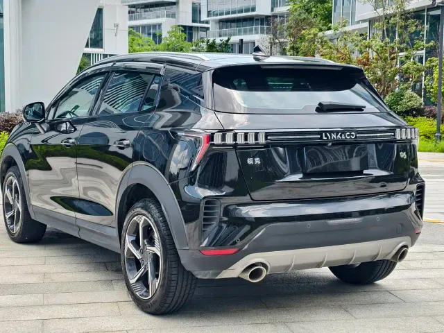 Lynk & Co 06 — Фото автомобиля 6