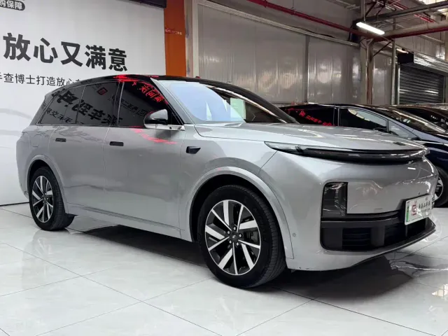 Li Auto L8 — Фото автомобиля 3