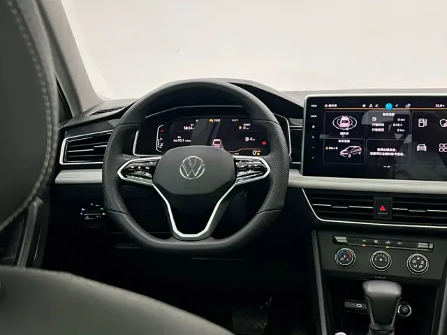 Volkswagen Tiguan L — Фото автомобиля 17